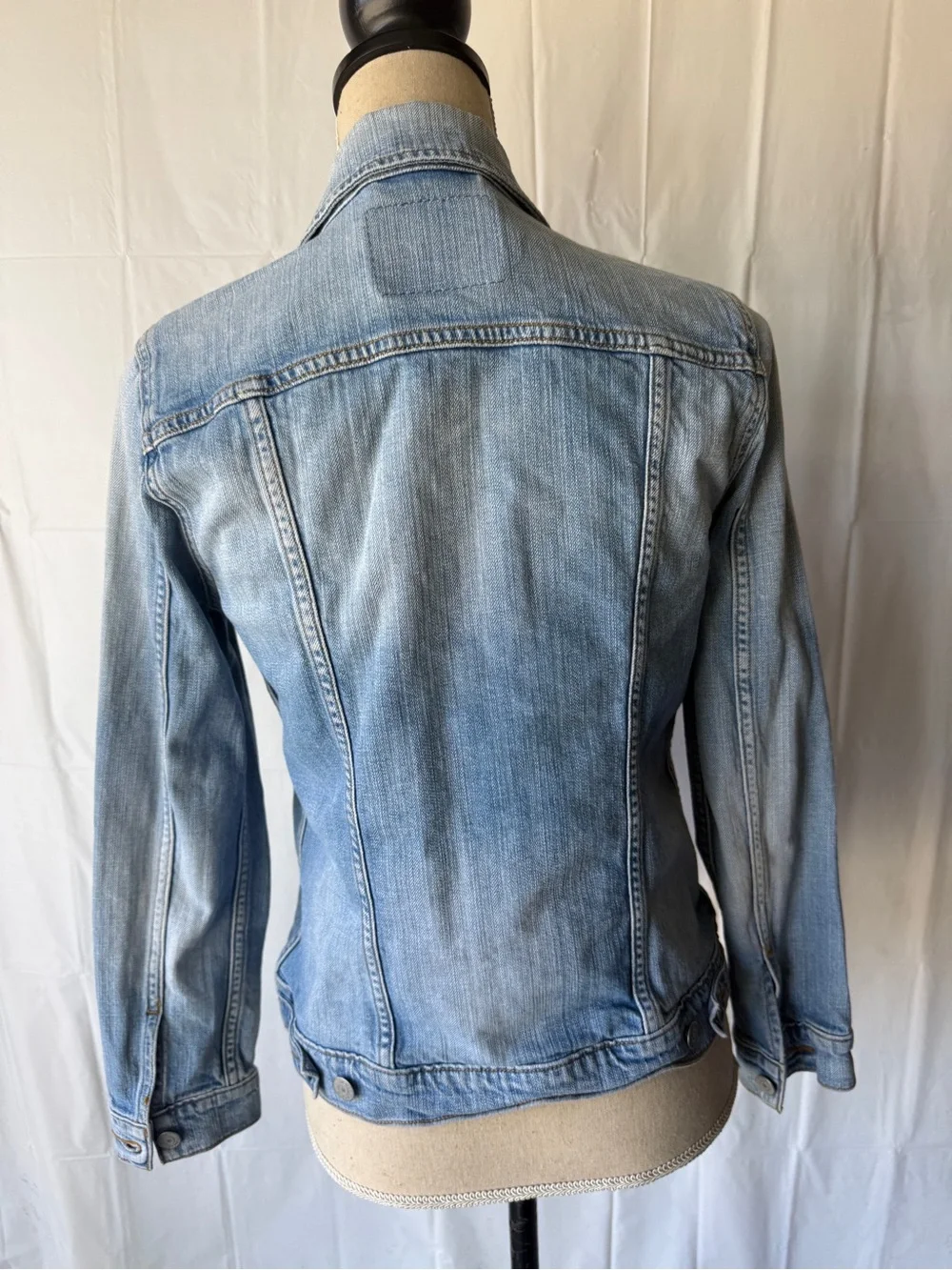 Levi's Women's Light Blue Denim Trucker Jacket